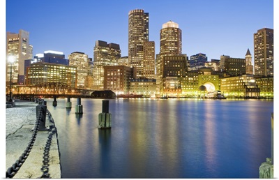 Boston, Massachusetts, City skyline at dusk