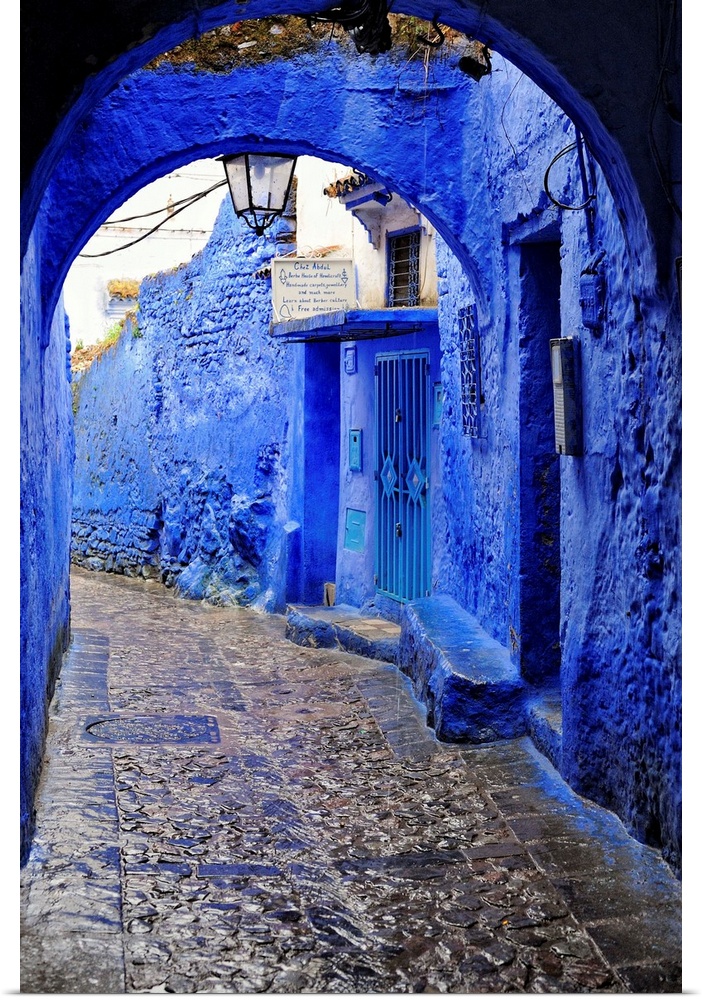 Chefchaouen arcades for shelter from rain.
