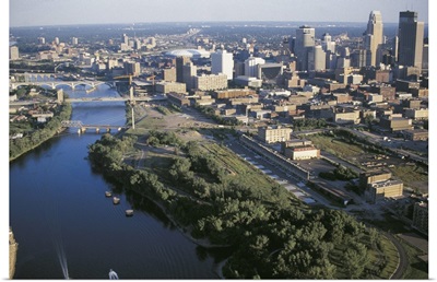 City next to a river, Minneapolis, Minnesota