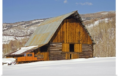 Classic western barn in winter