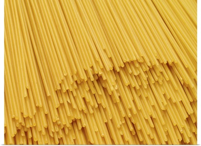 Close-up of a pile of uncooked spaghetti