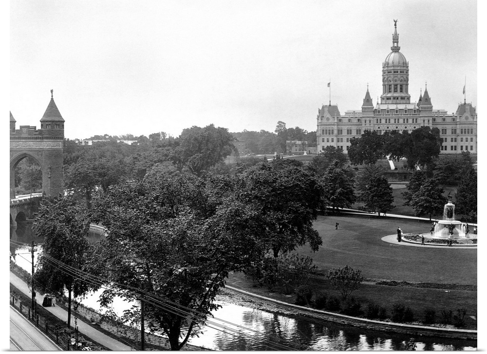 Connecticut State Capitol And Bushnell Park