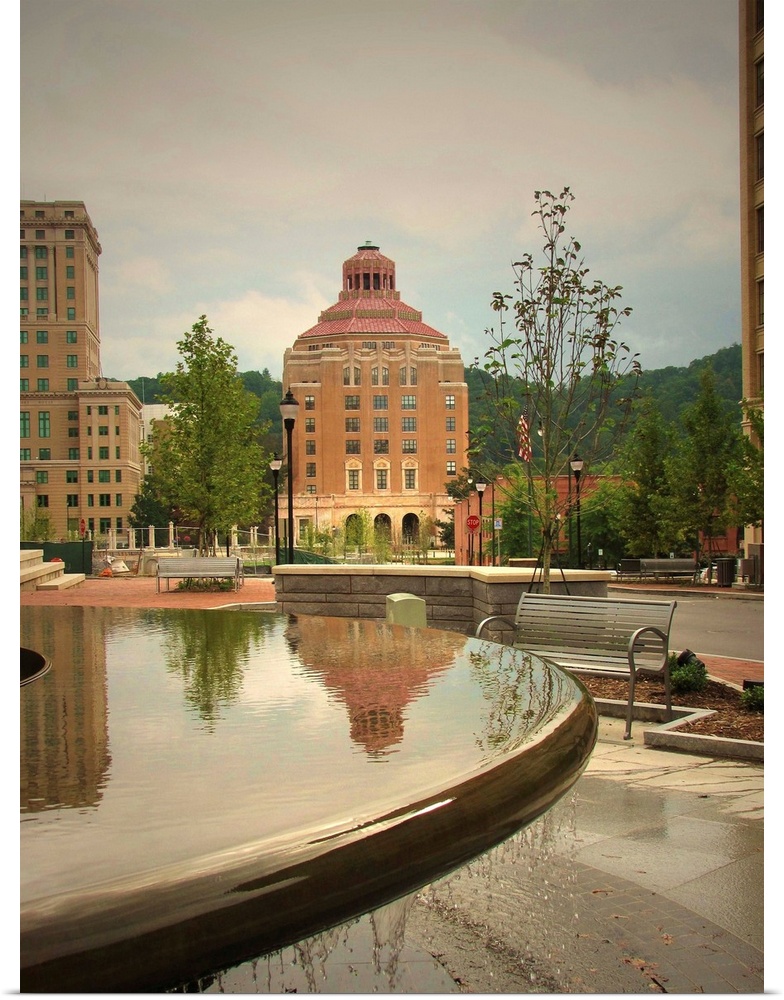 At the center: Asheville City Hall.  1920s architecture - Art deco.