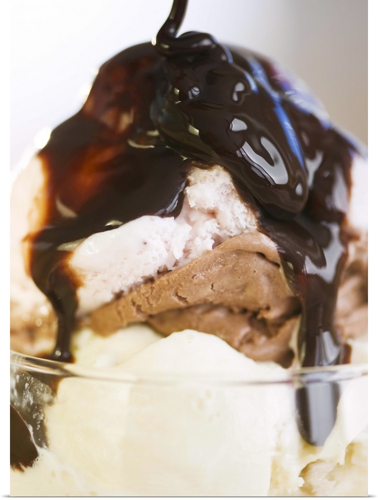 Ice cream sundae with chocolate syrup