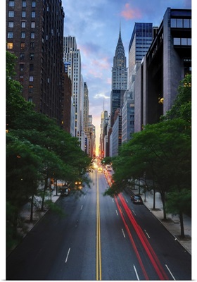 Manhattanhenge is when the sun sets exactly along the Manhattan cross-street grid.
