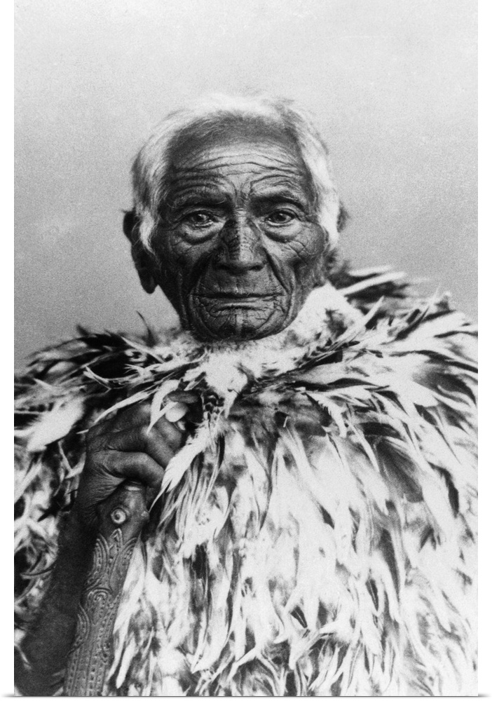 ca. 1880, New Zealand --- Maori Chief --- Image by .. Hulton-Deutsch Collection/CORBIS