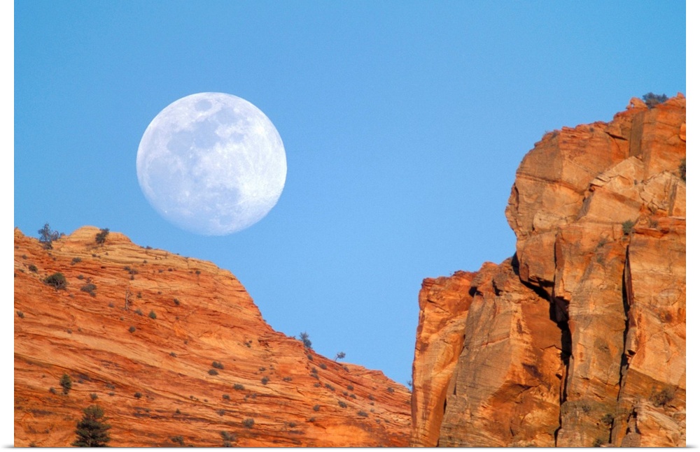 Moonrise over cliffs of Zion Canyon.
