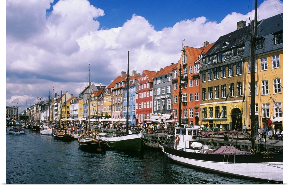 Denmark, Copenhagen, Nyhaven canal