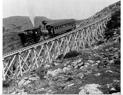 Railroad Climbing Mount Washington