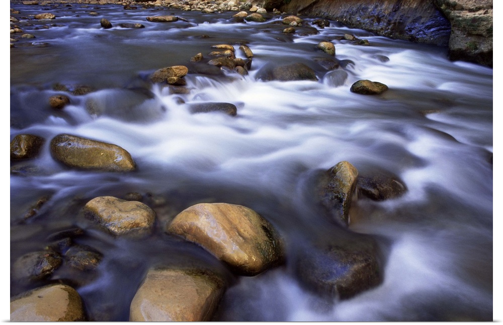 River flowing over rocks, Virgin River, Utah