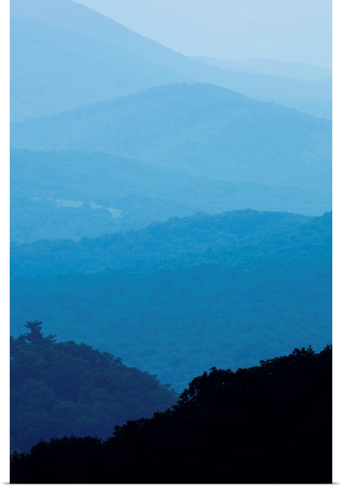 USA, Virginia, Shenandoah National Park, View of receding Appalachian Mountains from Sawmill Ridge along Skyline Drive on ...