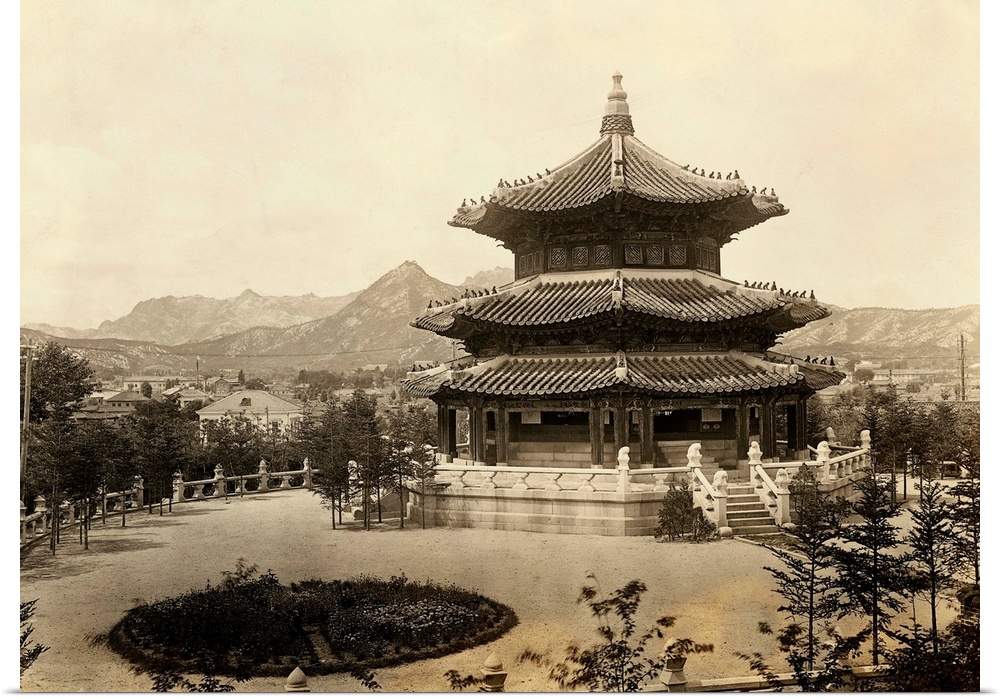 Exterior view of the Temple of Heaven, Seoul, Korea. Undated.