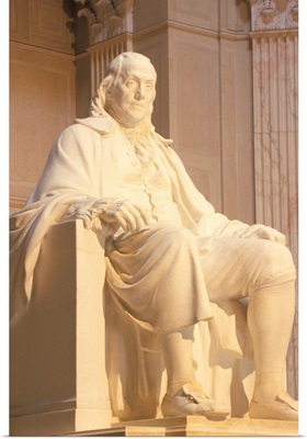 USA, Philadelphia, Benjamin Franklin statue at Franklin Institute