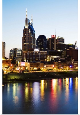 USA, Tennessee, Nashville, Evening skyline