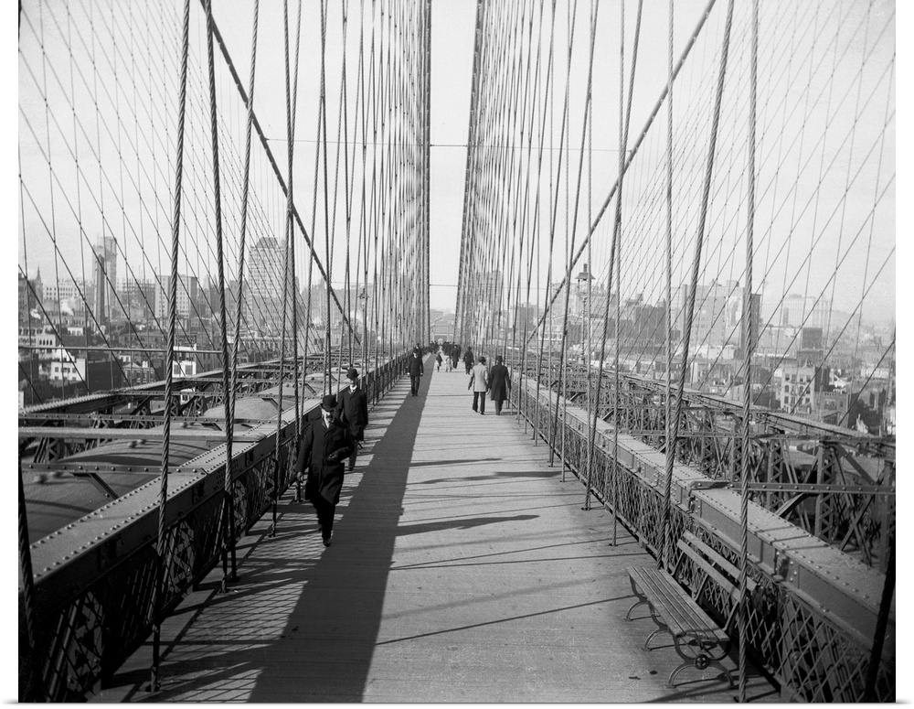 Brooklyn Bridge walkway towards Manhattan.