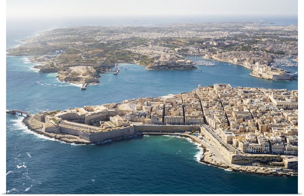 Malta, South Eastern Region, Valletta. Aerial view of Valletta, Grand Harbour and the Three Cities.