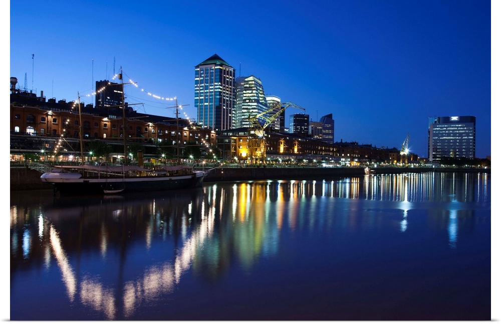 Argentina, Buenos Aires, Puerto Madero, highrise buildings, dusk