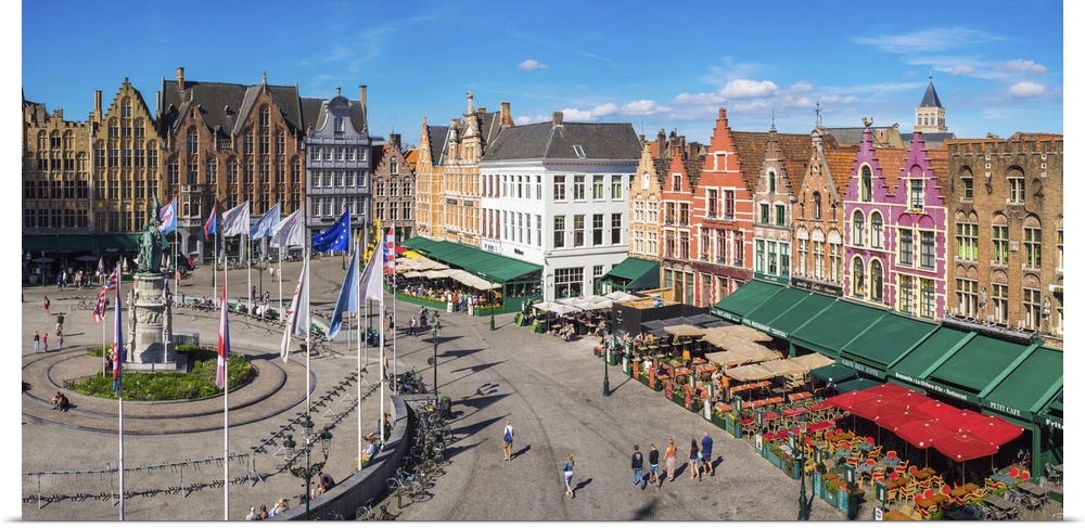 Belgium, West Flanders (Vlaanderen), Bruges (Brugge). Medieval guild houses on Markt square.