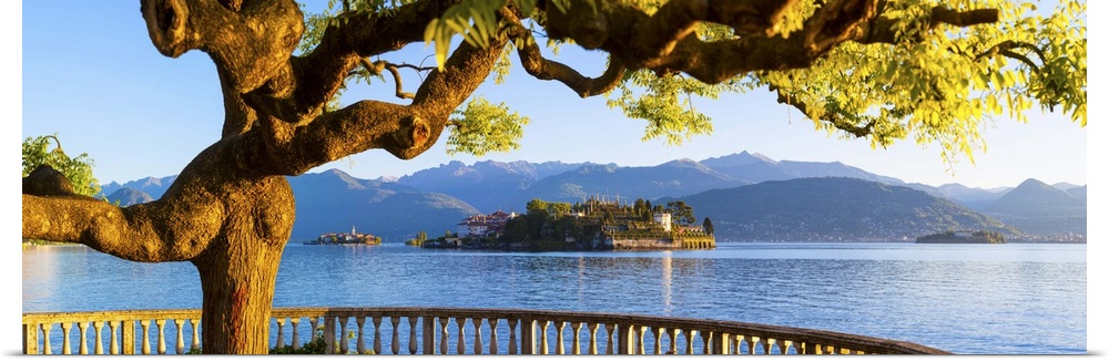The idyllic Isola dei Pescatori and Isola Bella, Borromean Islands, Lake Maggiore, Piedmont, Italy.