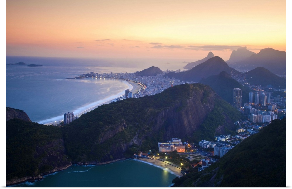 Brazil, Rio De Janeiro, Urca, Sugar Loaf Mountain, view of  Vermelha beach and  Copacabana at twilight