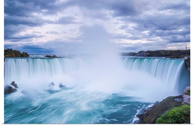 Canada, Ontario, Niagara Falls, Horseshoe Falls, dusk