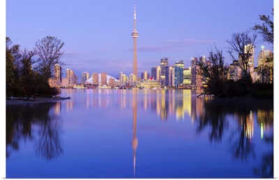 Canada, Ontario, Toronto, CN Tower and Downtown Skyline from Toronto Island