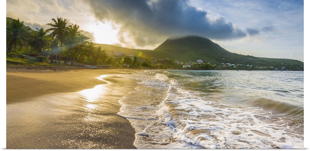 Caribbean, Martinique, Les Anse d'Arlet, Petite Anse, Sunsrise