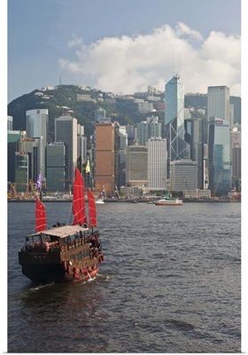 Chinese sailing junk on Victoria Harbour, Hong Kong, China
