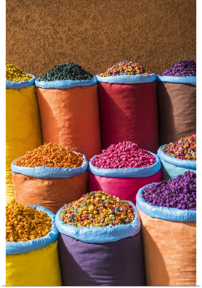 Morocco, Marrakech-Safi (Marrakesh-Tensift-El Haouz) region, Marrakesh. Colorful spices for sale in spice market, Medina (...