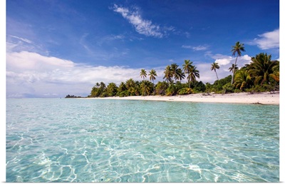 Cook Islands, Aitutaki Atoll, Tropical Island And Beach