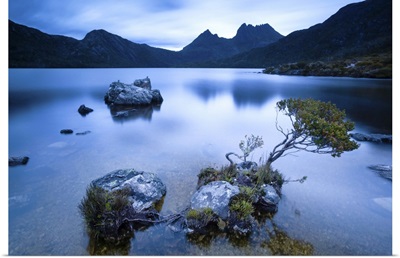Cradle Mountain National Park, Tasmania, Australia. Dove lake at sunrise