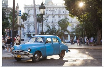 Cuba, Havana, Havana Vieja, detail of 1950's-era US car