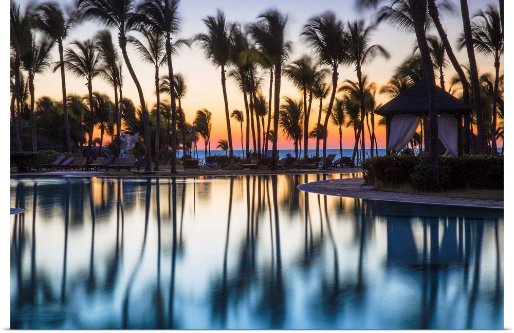 Cuba, Varadero, Swimming pool at Paradisus Hotel.