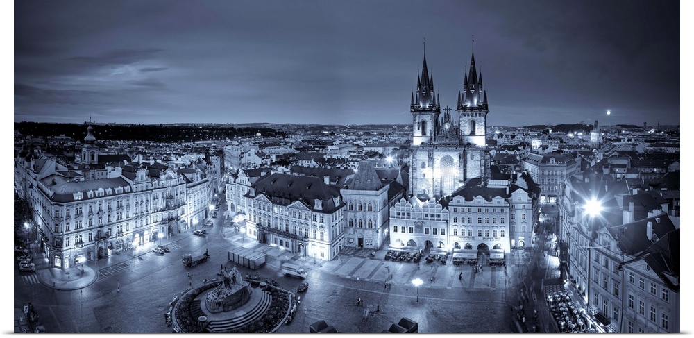 Czech Republic, Prague, Stare Mesto (Old Town), Old Town Square and Church of our Lady before Tyn