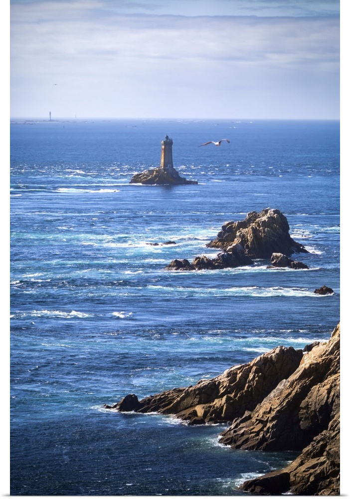 De la Vieille lighthouse, Pointe du Raz, Plogoff village, Douarnenez, Quimper district, Finistere, Brittany, France.