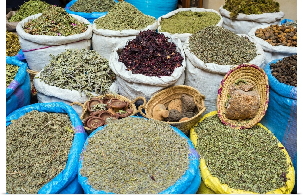 Morocco, Marrakech-Safi (Marrakesh-Tensift-El Haouz) region, Marrakesh. Dried herbs and spices for sale in the Mellah spic...