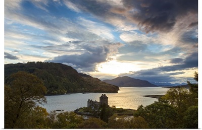 Eilean Donan Castle, nr Dornie, Loch Alsh, Wester Ross, Western Highlands, Scotland, UK