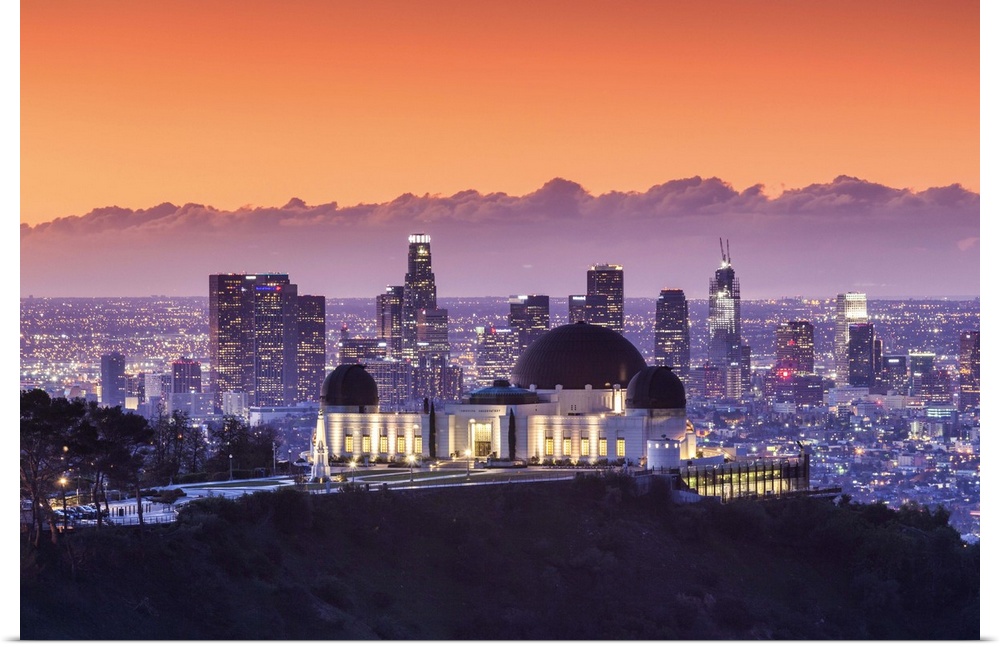 USA, California, Los Angeles, elevated view of the Griffith Park Observatory and Downtown Los Angeles, dawn.