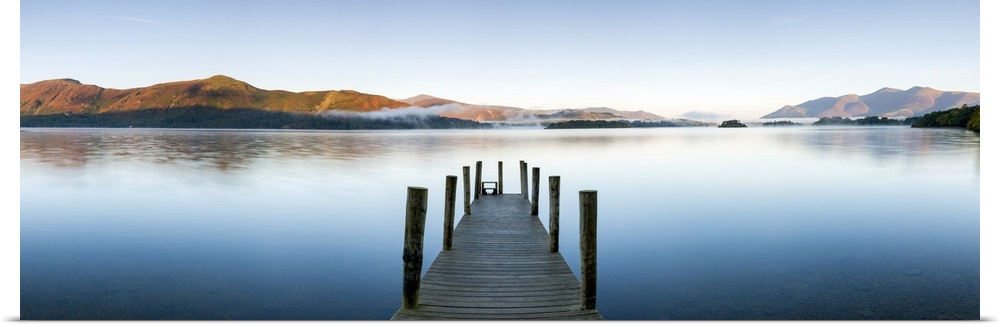 United Kingdom, England, Cumbria, Lake District National Park, Derwent Water, Wooden jetty at Barrow Bay landing