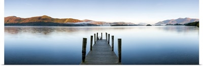 England, Lake District National Park, Derwent Water, Wooden jetty at Barrow Bay landing