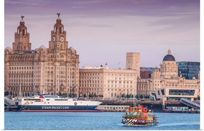 England, Merseyside, Liverpool, Mersey ferry and Liverpool skyline