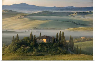 Europe, Italy, Tuscany, Toscana, San Quirico d'Orcia, Farm House In The Morning
