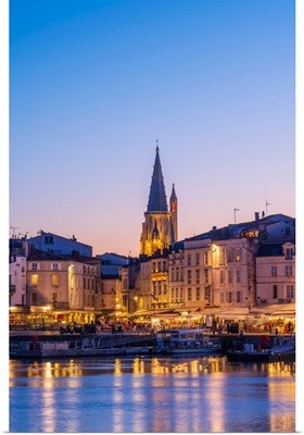 France, Poitou Charentes, La Rochelle, Old Harbour And Lantern Tower At Dusk