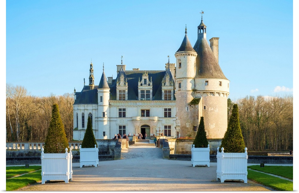 Front entrance to Chateau de Chenonceau castle, Chenonceaux, Indre-et-Loire, Centre, France.