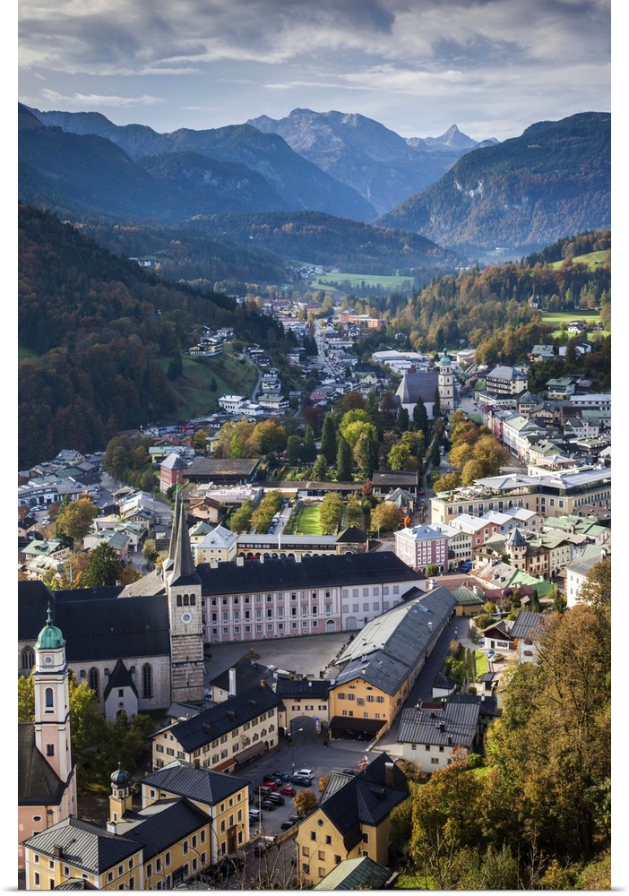 Germany, Bavaria, Berchtesgaden, elevated town view with mountains.