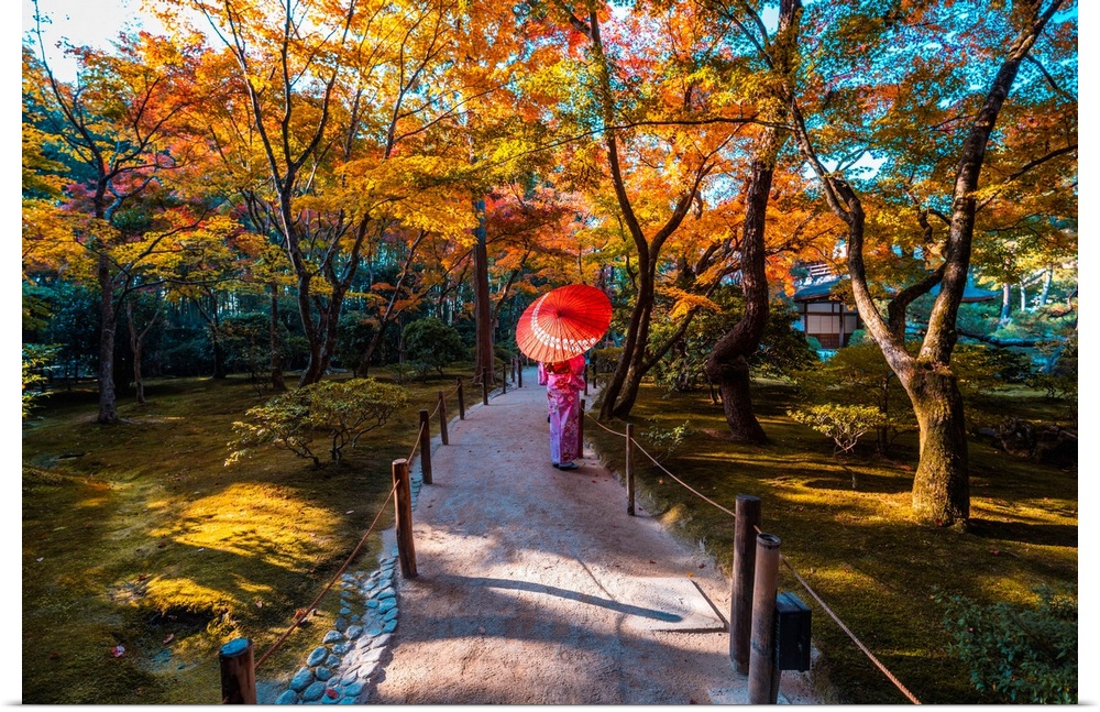 Ginkaku-ji (Jisho-Ji) temple, Kyoto, Kyoto prefecture, Kansai region, Japan. Woman in kimono admiring the temple's Japanes...