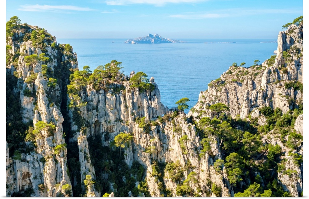 Ile Riou seen from Calanque d'En-Vau, Parc National des Calanques, Bouches-du-Rhone, Provence-Alpes-Cote d'Azur, France.
