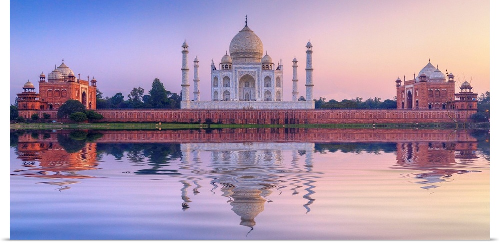 India, The Taj Mahal Mausoleum Reflecting In The Yamuna River At Sunset