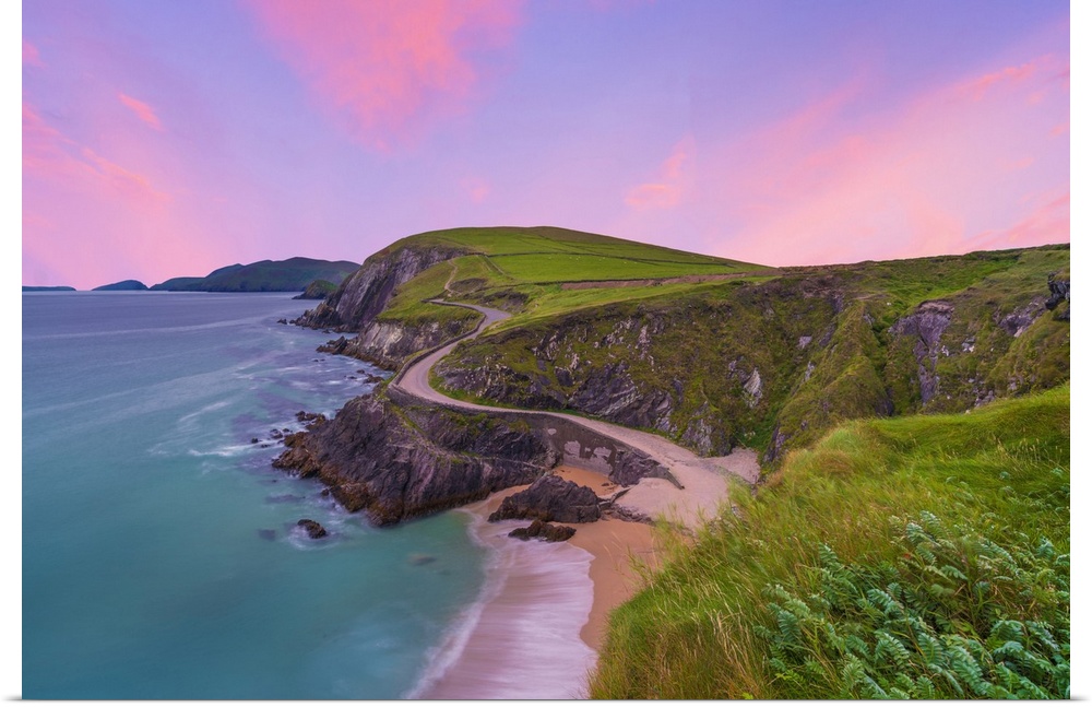 Ireland, Co.Kerry, Dingle, Slea Head, Coumeenoole beach at dawn, (Ryans Daughter)