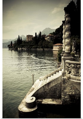 Italy, Lombardy, Lake Como, Varenna, Villa Monastero, gardens and lakefront